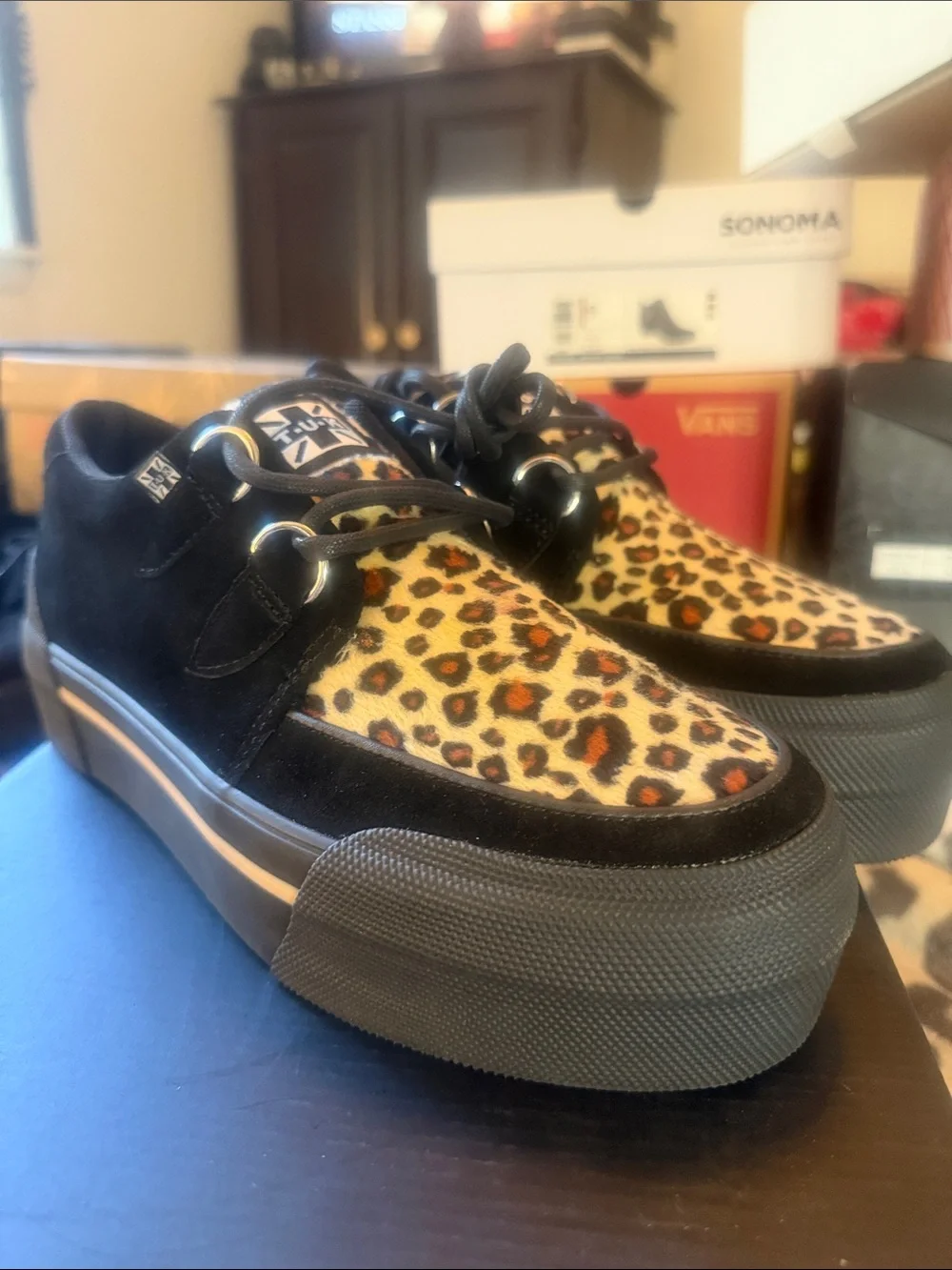 T.U.K. A3137 Leopard Suede Platform Creeper Sneakers Women’s 9